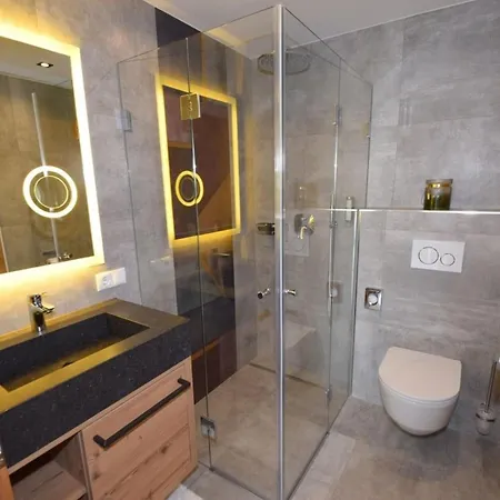 Holiday home Alpinloft Goldsun *